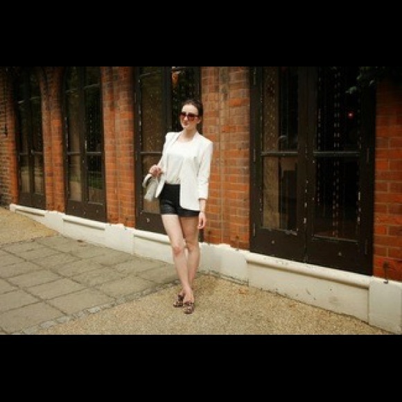 🆕Billabong Desert Foxx Vegan Leather Short - Picture 8 of 8